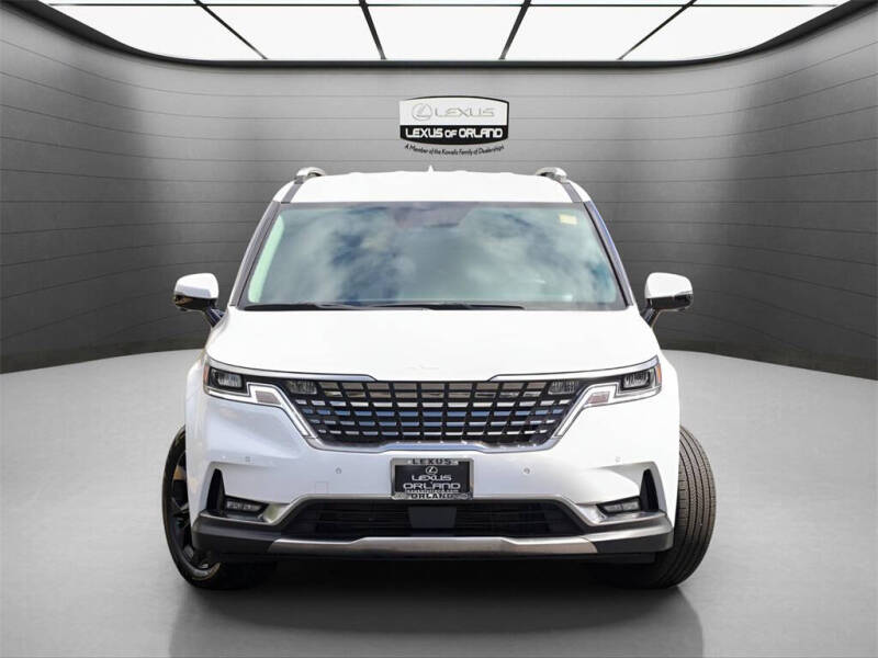 2024 Kia Carnival SX