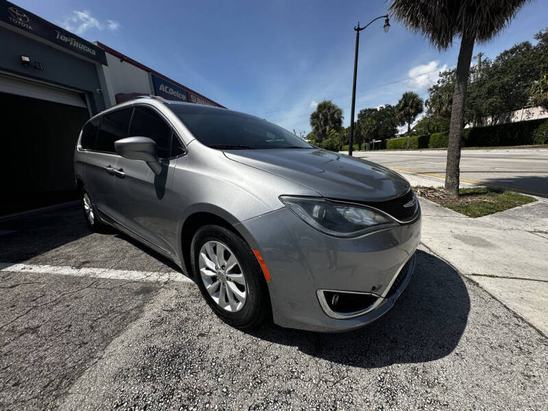 2019 Chrysler Pacifica Touring L