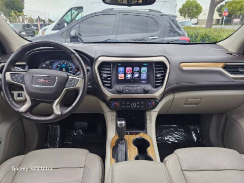 2017 GMC Acadia Denali