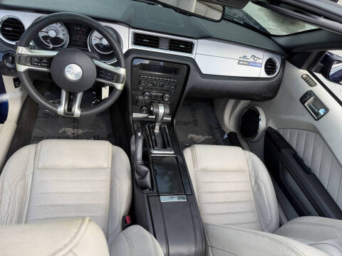 2011 Ford Mustang V6 Premium