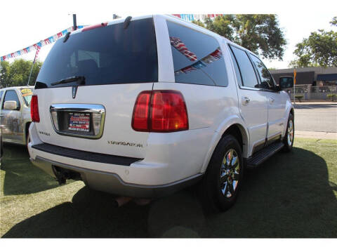 2004 Lincoln Navigator Luxury