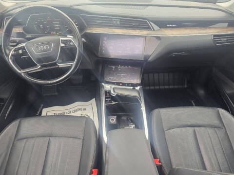 2019 Audi e-tron quattro Premium Plus