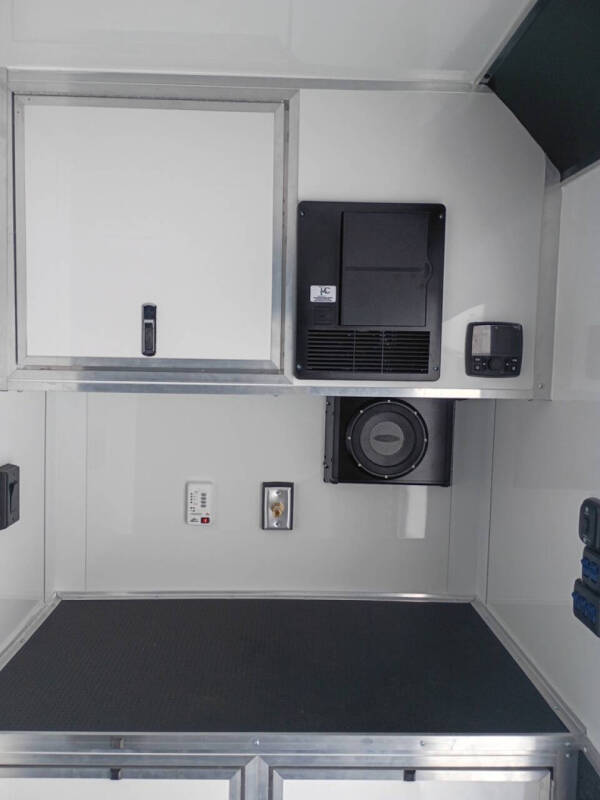 2026 Haulmark 8.5X34 BATHROOM