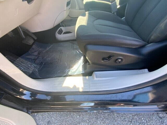 2017 Chrysler Pacifica Touring