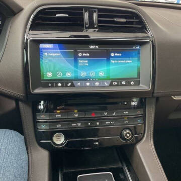 2019 Jaguar F-PACE 30t Prestige