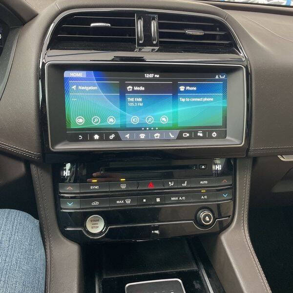 2019 Jaguar F-PACE 30t Prestige