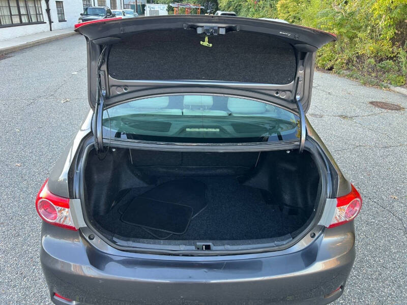 2011 Toyota Corolla LE