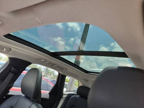 2024 Volvo XC60 Recharge T8 Ultimate Dark Theme