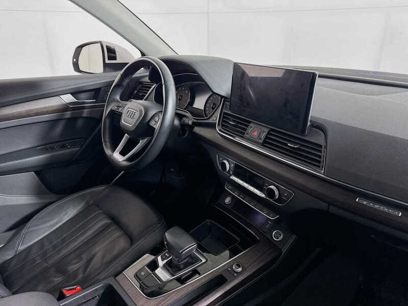 2022 Audi Q5 quattro Premium 40 TFSI