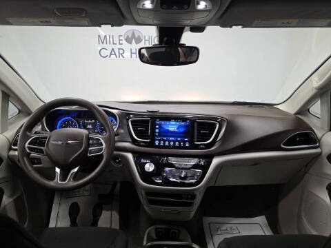 2017 Chrysler Pacifica Touring Plus