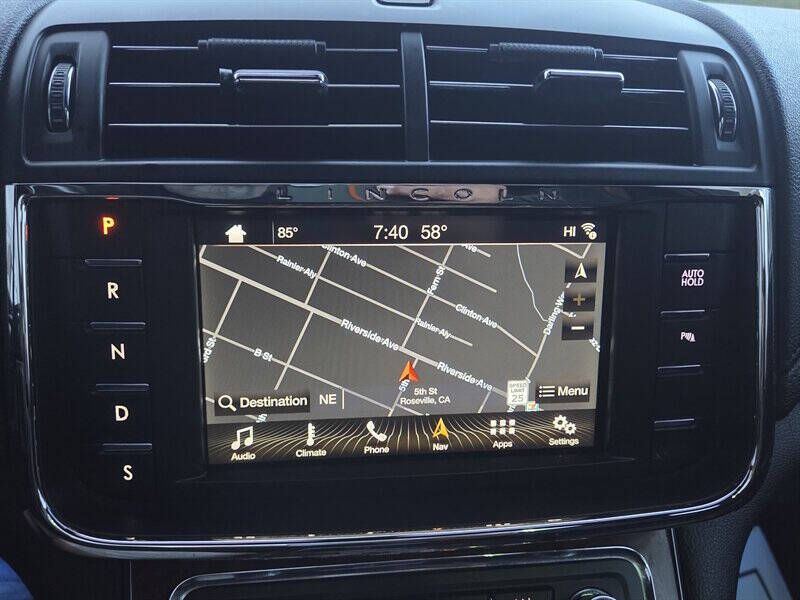 2019 Lincoln Continental Select