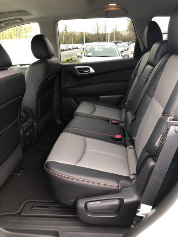 2019 Nissan Pathfinder SL