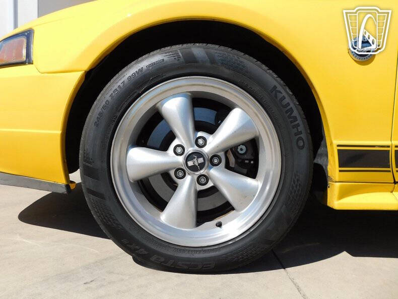 2004 Ford Mustang Mach 1 Premium