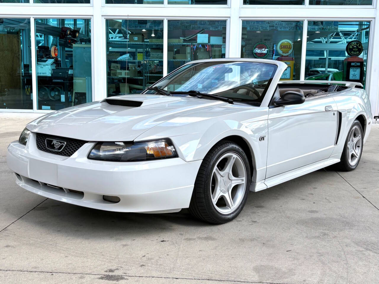2001 Ford Mustang 11