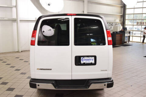 2025 Chevrolet Express LT 3500