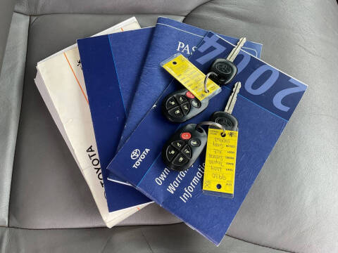 2004 Toyota Sienna XLE 7 Passenger