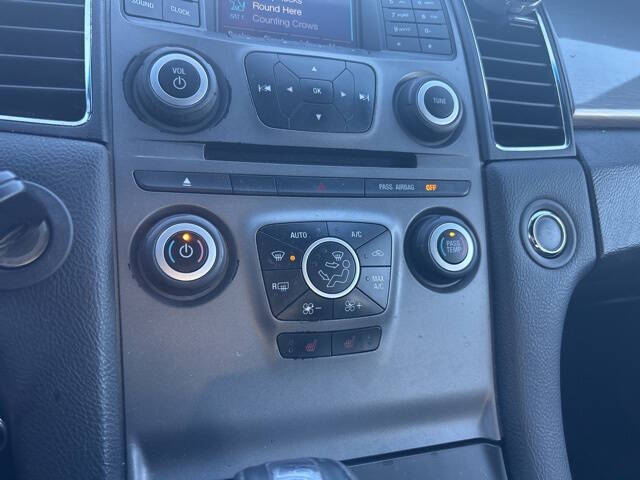 2015 Ford Taurus SEL