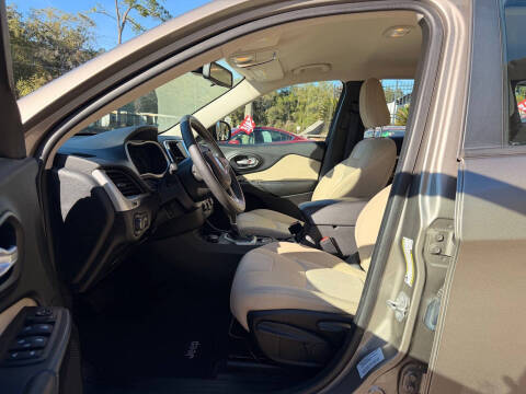 2016 Jeep Cherokee Sport