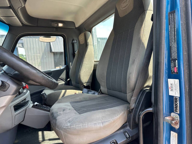 2017 Peterbilt 579