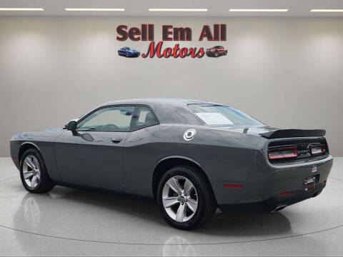 2023 Dodge Challenger SXT