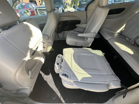 2021 Chrysler Pacifica Touring L