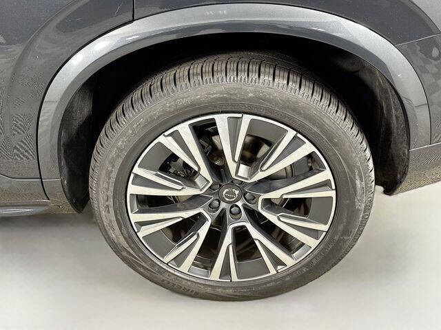 2021 Volvo XC90 T6 Momentum 7-Passenger
