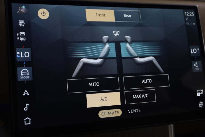 2024 Land Rover Range Rover P400 SE