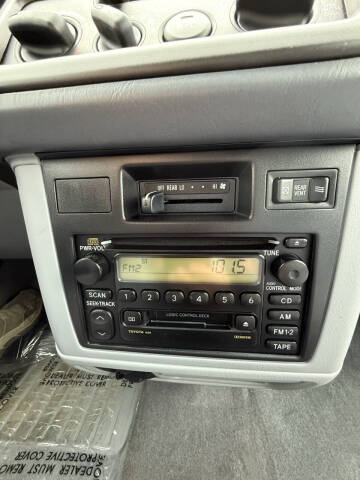 2000 Toyota Sienna LE