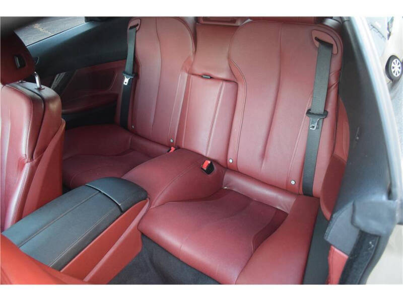 2012 BMW 6 Series 650i