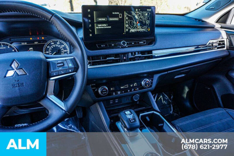 2025 Mitsubishi Outlander SE