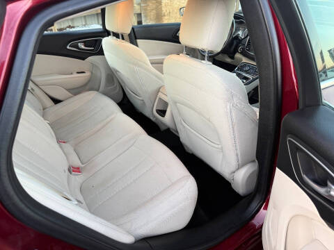 2015 Chrysler 200 Limited