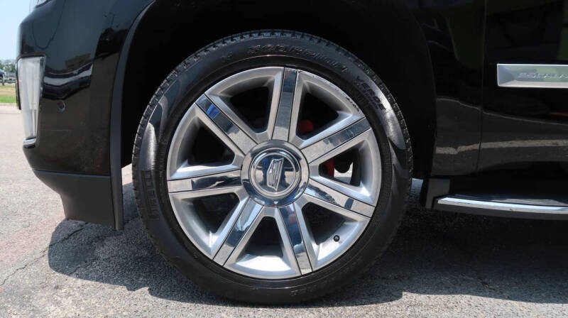 2018 Cadillac Escalade Luxury