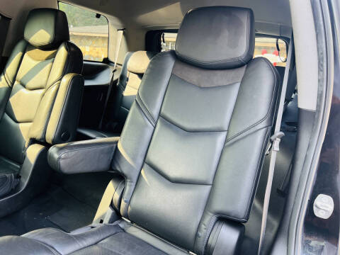 2018 Cadillac Escalade Luxury