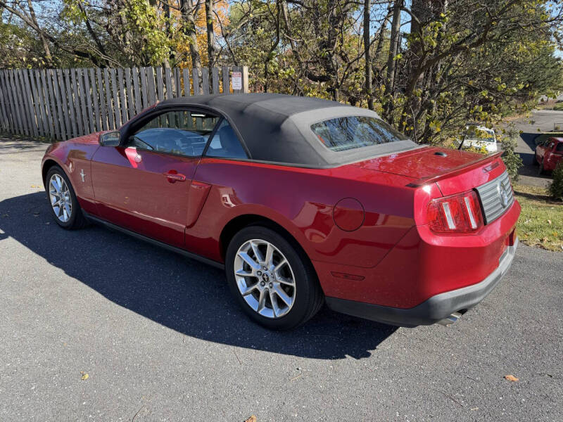 2011 Ford Mustang V6
