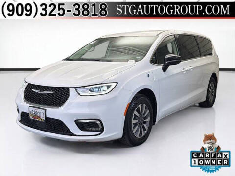 2024 Chrysler Pacifica Plug-In Hybrid Select