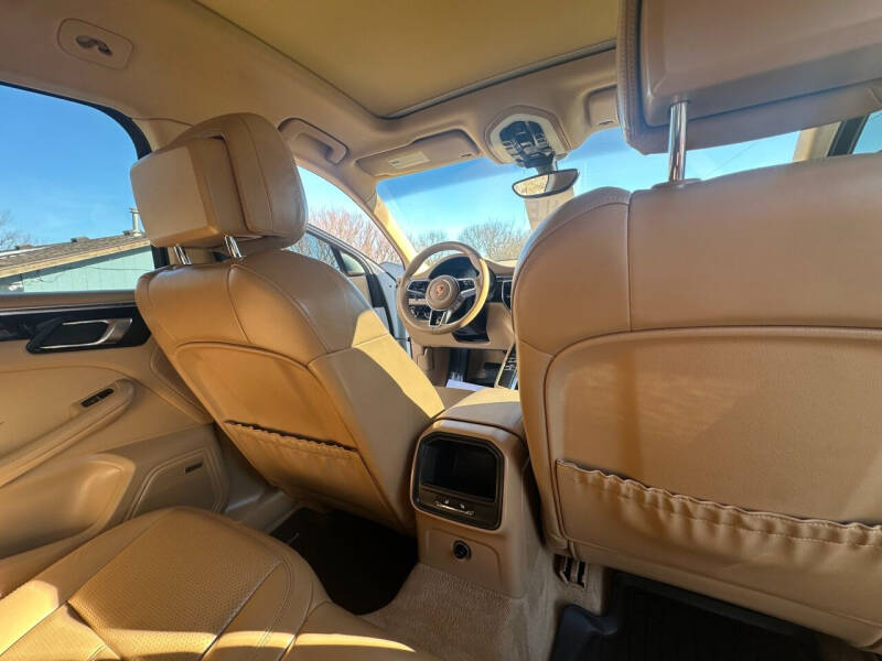 2015 Porsche Macan S