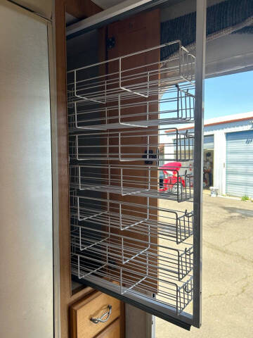 2005 Lance CAMPER 920