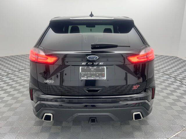 2022 Ford Edge ST