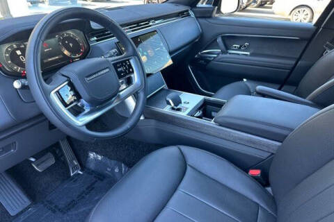 2025 Land Rover Range Rover P530 SE