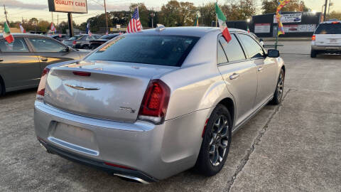 2016 Chrysler 300 S