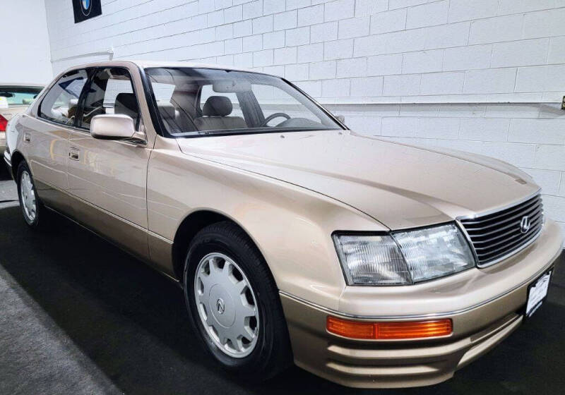1996 Lexus LS 400