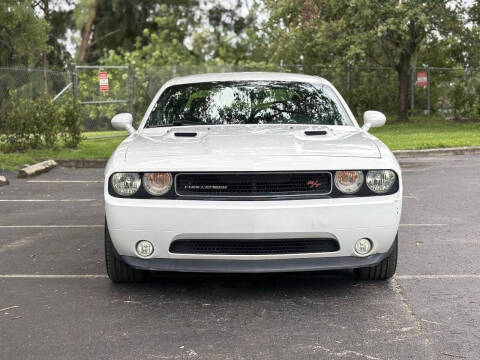 2014 Dodge Challenger R/T Plus
