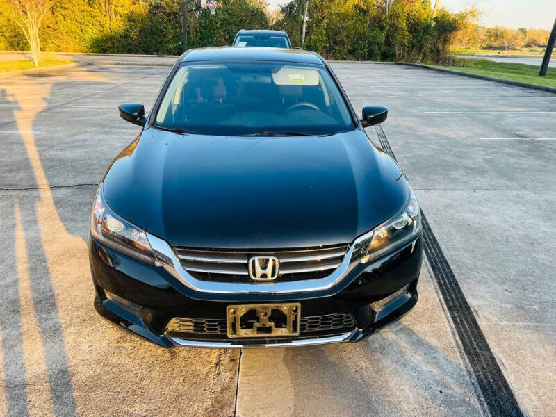 2015 Honda Accord Sport photo 2