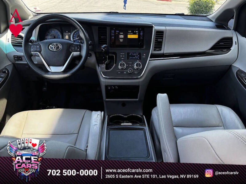 2017 Toyota Sienna