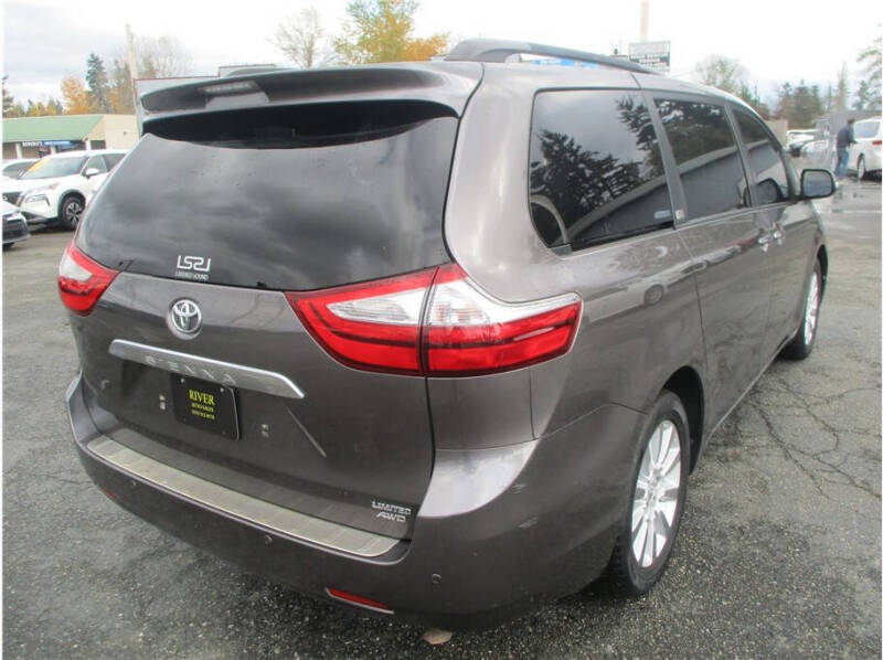 2015 Toyota Sienna Limited Premium 7-Passenger