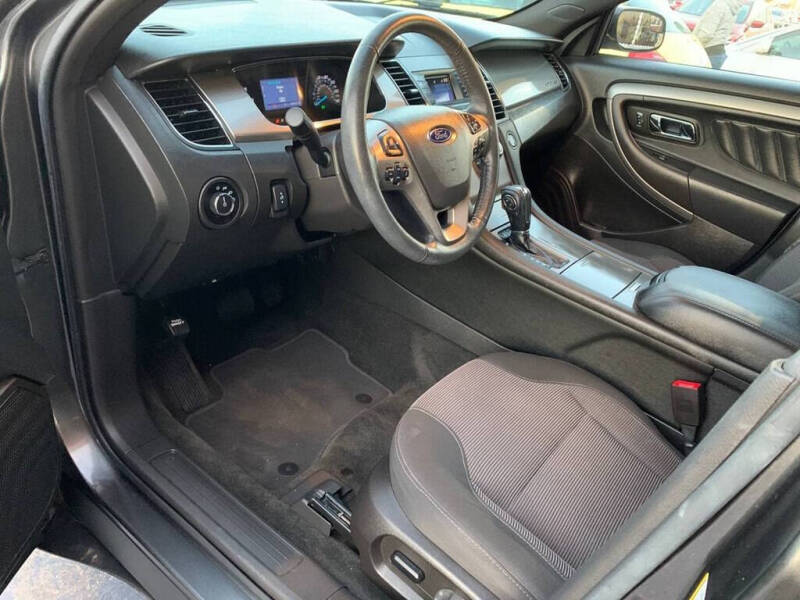 2016 Ford Taurus SEL
