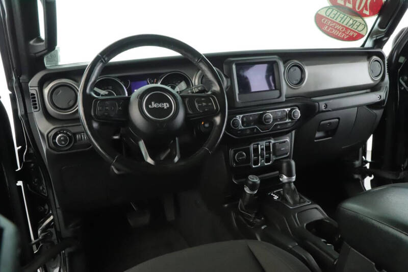 2022 Jeep Gladiator Sport