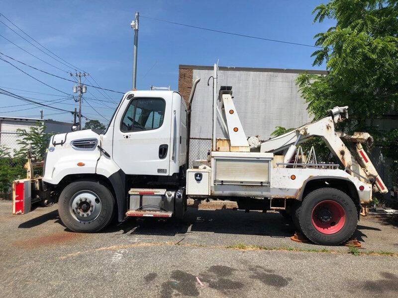 2014 Freightliner 108 SD