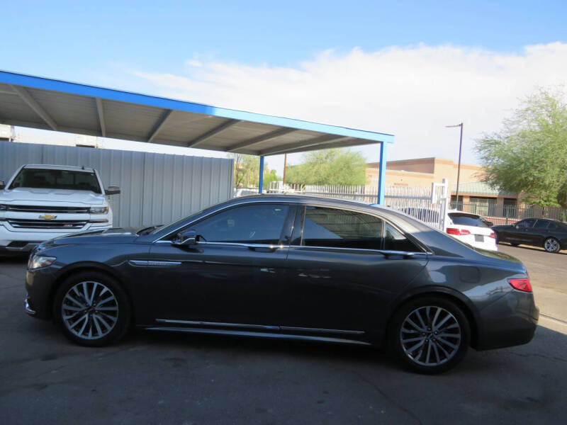 2017 Lincoln Continental Select