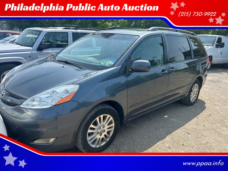 2009 Toyota Sienna XLE's photo